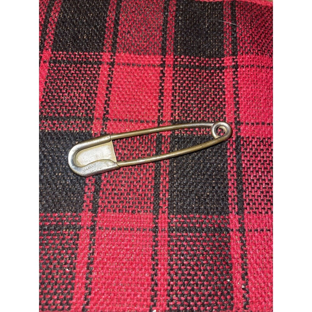 Collectible 5" Large  Safety Pin Keychain Landry Blanket Pin Cloak Brooch